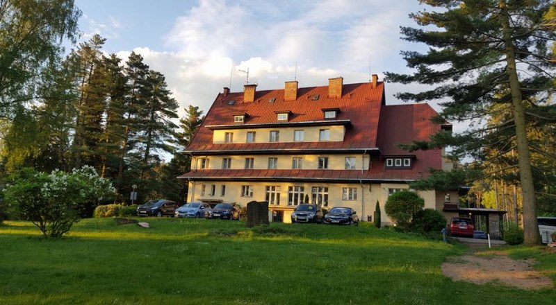 001-hotel